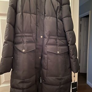 DkKNY puffer coat L for  woman